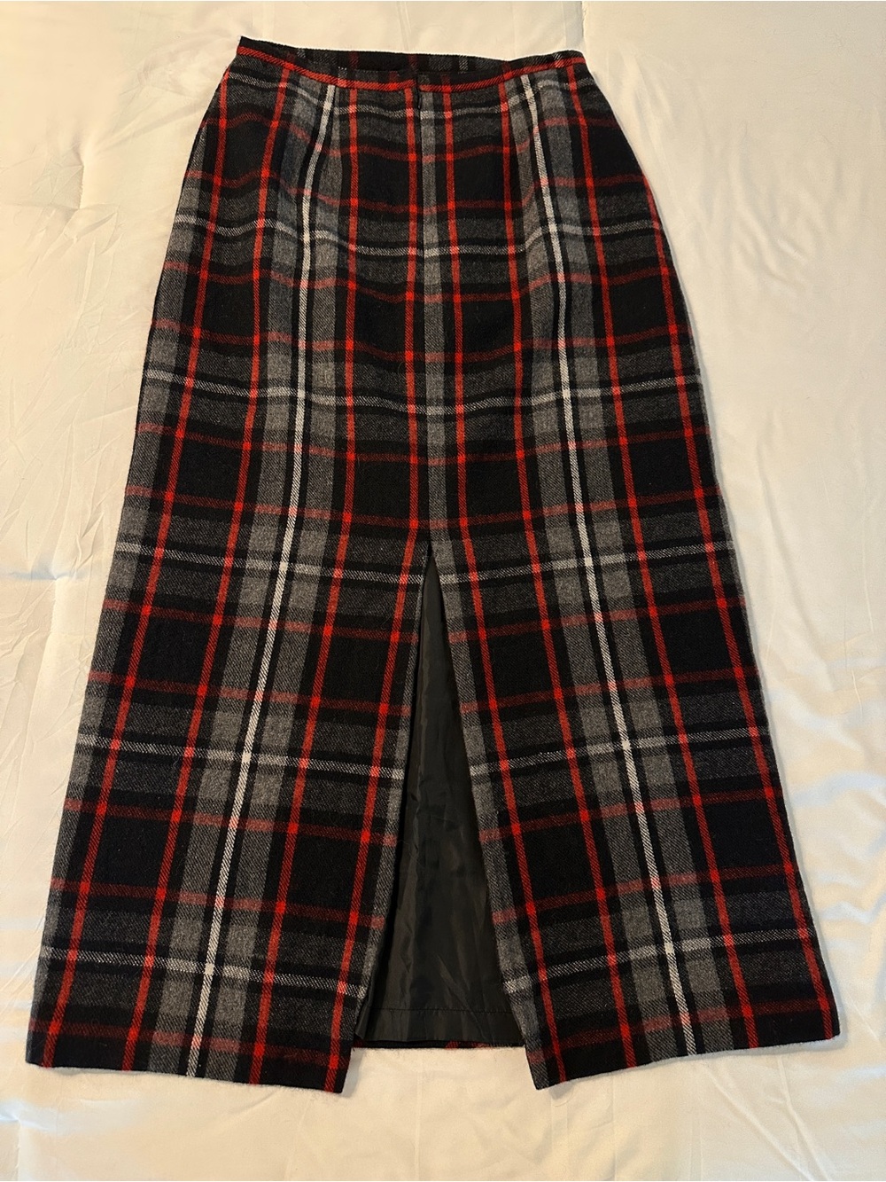 VINTAGE J. London Plaid Maxi Wool Blend Skirt in Black, Gray & Red - Picture 8 of 9